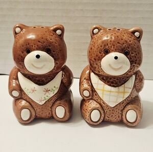 Adorable Brown Bear Salt and Pepper Shakers